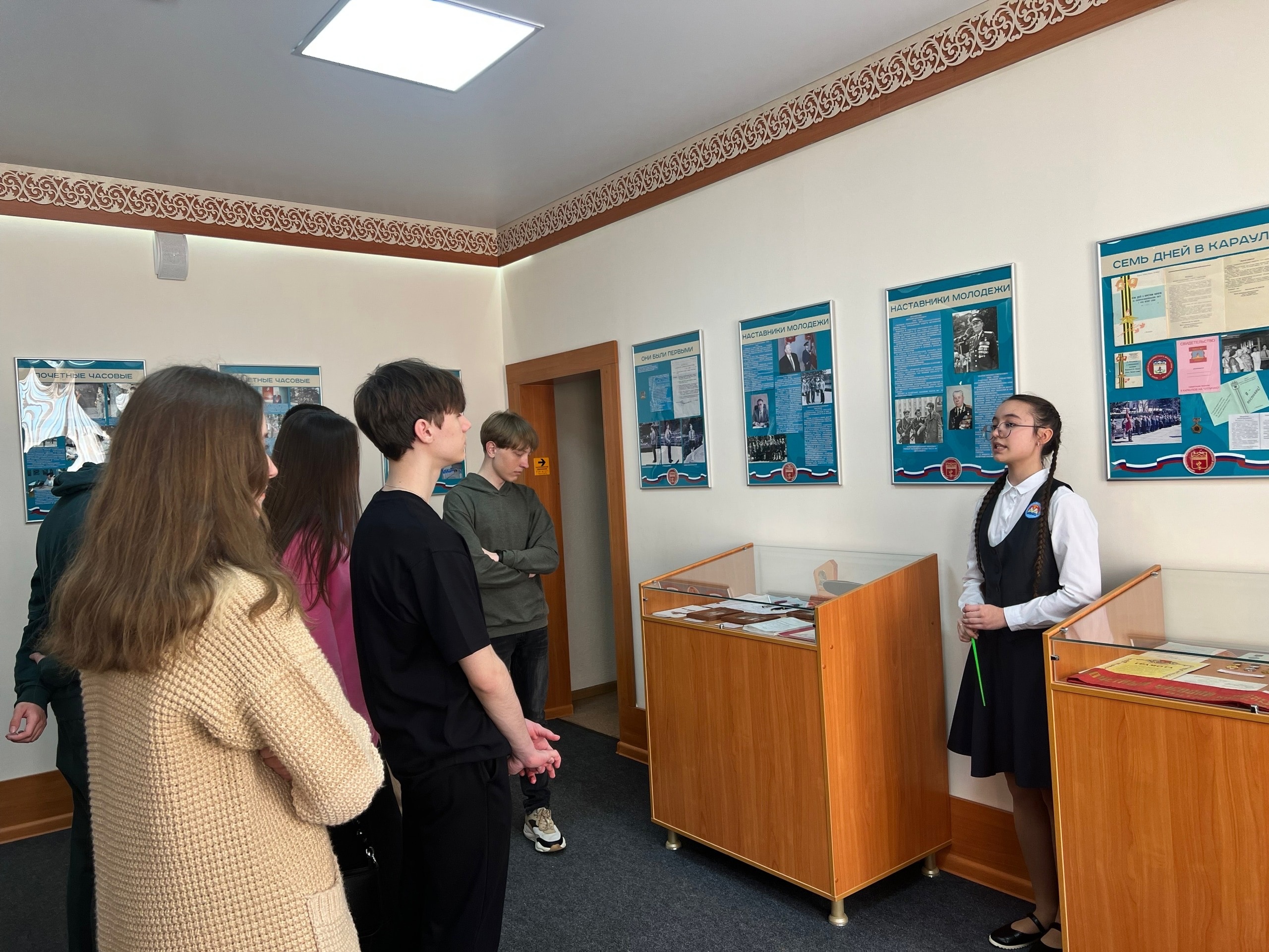 С целью формирования гражданско-патриотического воспитания, в преддверии 9 мая, студенты филиала РГСУ посетили Народный музей боевой славы в г. Пятигорске.